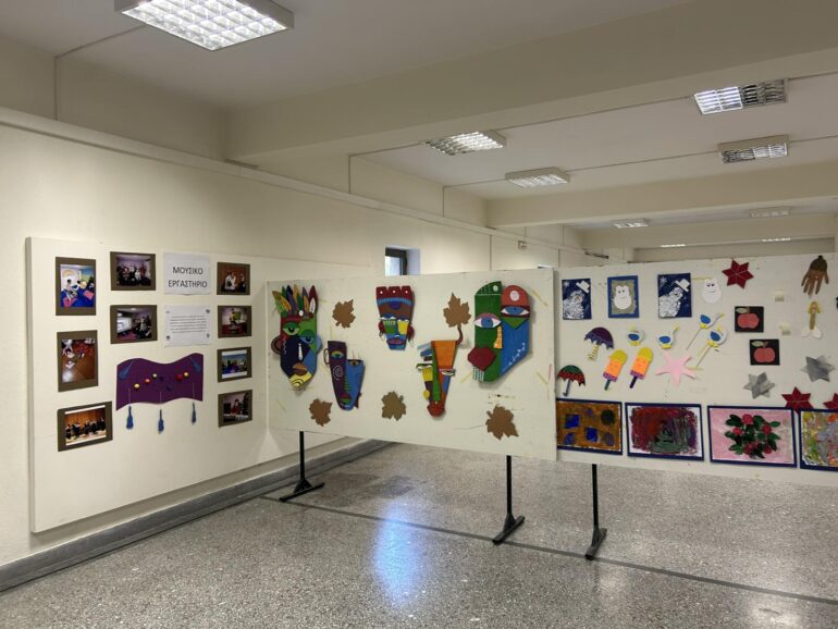 Κομοτηνή:-Έκθεση-εικαστικών-δημιουργιών-των-ωφελούμενων-του-ΚΔΗΦ-για-την-Παγκόσμια-Ημέρα-Ατόμων-με-Αναπηρίες-(φωτος)