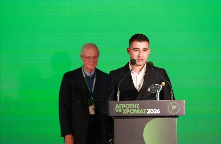 “Αγρότης-της-Χρονιάς-2026”-αναδείχθηκε-ο-Κ.-Κωστούλης-από-τη-Λάρισα-(video)