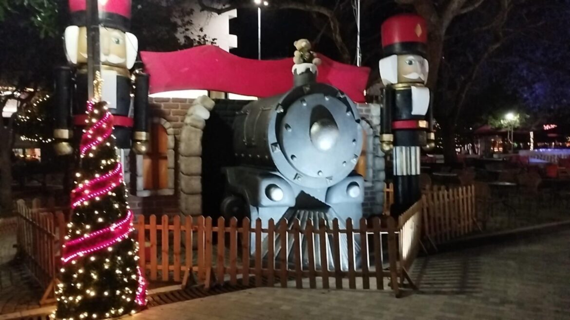 Η-Χριστουγεννιάτικη-λάμψη-ξαναχτυπά-την-πόρτα-της-Κομοτηνής-!