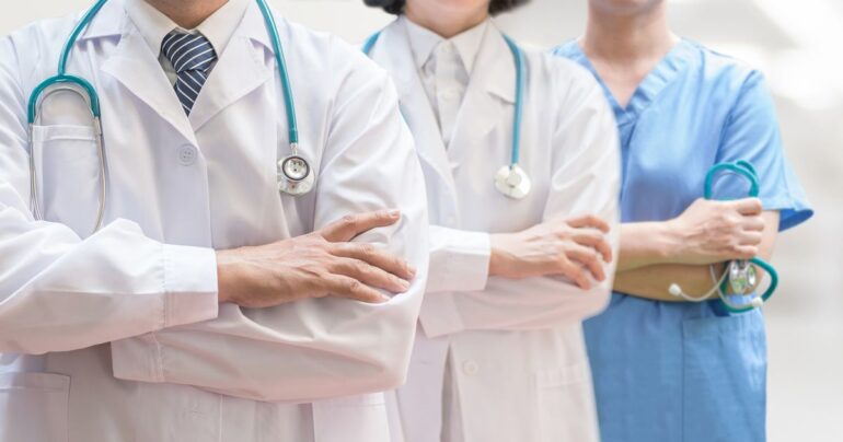 Ιατρική-διαφήμιση:-Επιτρέπεται-ή-όχι-!;-Για-λίγους-ή-όλους-!;