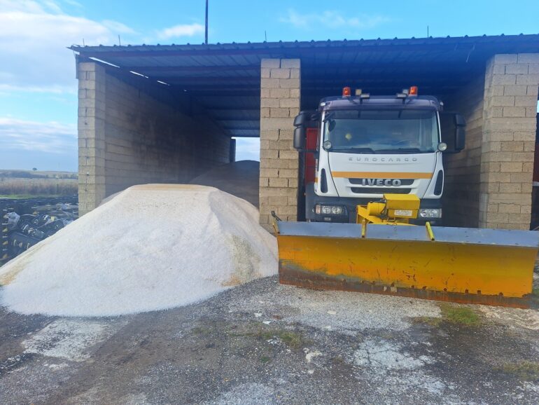 Ολοκλήρωση-προμήθειας-αλατιού-αποχιονισμού-ενόψει-χειμερινής-περιόδου,-από-την-ΠΕ-Ροδόπης