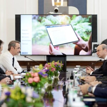 Έκτακτη-σύσκεψη-στο-Μαξίμου-για-την-επιτάχυνση-των-πληρωμών-στους-αγρότες