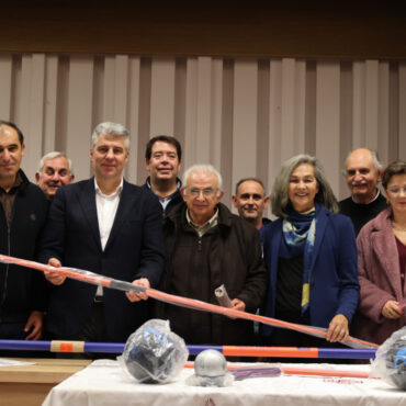 Η-Περιφέρεια-ΑΜΘ-ενισχύει-με-νέο-εξοπλισμό-τα-αθλητικά-σωματεία-του-ΕΑΣ-ΣΕΓΑΣ-ΑΜΘ-Συνάντηση-Περιφερειάρχη-Χριστόδουλου-Τοψίδη-με-την-πρόεδρο-ΣΕΓΑΣ-Σοφία-Σακοράφα