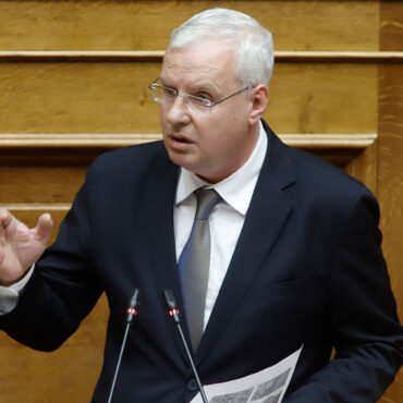 Κοινοβουλευτική-εντολή,-διακομματική-εμπιστοσύνη,-επιβράβευση-συνέπειας-με-δύο-αντιπροεδρίες-ειδικών-μόνιμων-επιτροπών-στον-Ιλχάν-Αχμέτ