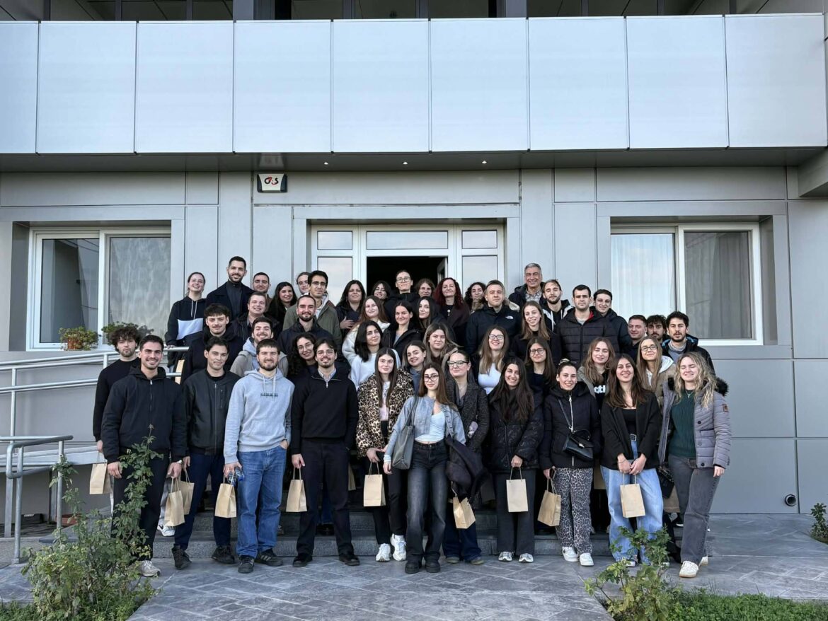 Επίσκεψη-φοιτητών-και-καθηγητών-του-ΑΠΘ-στην-Ποτοποιία-Οινοποιία-Θράκης-(φωτος)