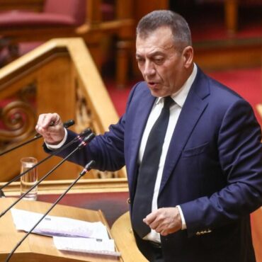 Γ.-Βρούτσης:-Αύξηση-21,21%-στη-χρηματοδότηση-από-το-Στοίχημα-για-Ομοσπονδίες-και-σωματεία-–-Δωρεάν-τα-ΕΑΚ-για-όλες-τις-Εθνικές-Ομάδες-Αθλητικό-εργοτάξιο-η-Ελλάδα-με-350-έργα-σε-ολόκληρη-τη-χώρα!