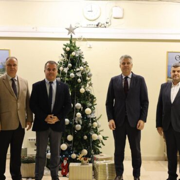 Κομοτηνή:-Επίσκεψη-του-περιφερειάρχη-ΑΜΘ-σε-αγορά,-Αστυνομία-Πυροσβεστική-και-Δημόσιες-Υπηρεσίες-(φωτος)