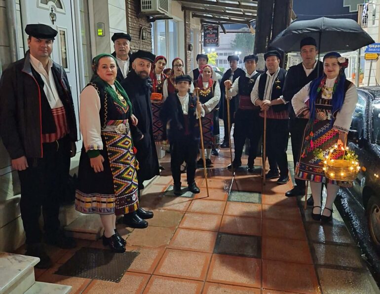 Χριστουγεννιάτικα-Κάλαντα-στην-Ξυλαγανή-από-τον-Πολιτιστικό-Όμιλο-του-χωριού-(φωτος)