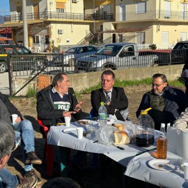 Ιμάμ-Τζανέρ-«Μαζί,-με-σεβασμό-και-χαρά,-πάντα-με-γνώμονα-την-πρόοδο-και-την-ενότητα»