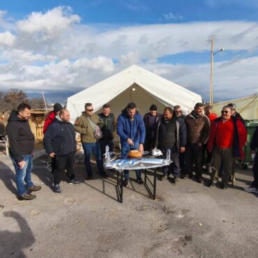 Αγρότες-–-Μπλόκο-Κομοτηνής-:-«Το-μπλόκο-της-Κομοτηνής-ανήκει-μόνο-στους-ανθρώπους-της-υπαίθρου»