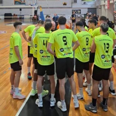 a2-Βόλεϊ-–-ΑΕ-Κομοτηνής-:-Κέρδισε-το-τοπικό-ντέρμπι-με-Ορέστη-σε-μια-διαφήμιση-του-αθλήματος
