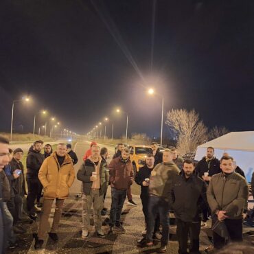 Αγρότες:-«Δεν-ικανοποιούν-τα-μέτρα-της-κυβέρνησης-–-Προχωράμε-σε-κλιμάκωση»-λένε-τα-μπλόκα