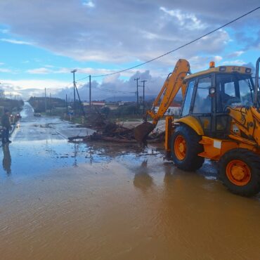 Έγκαιρες-παρεμβάσεις-από-τις-Τεχνικές-Υπηρεσίες-της-ΠΑΜΘ-στο-Ν.-Ροδόπης,-λόγω-της-έντονης-κακοκαιρίας