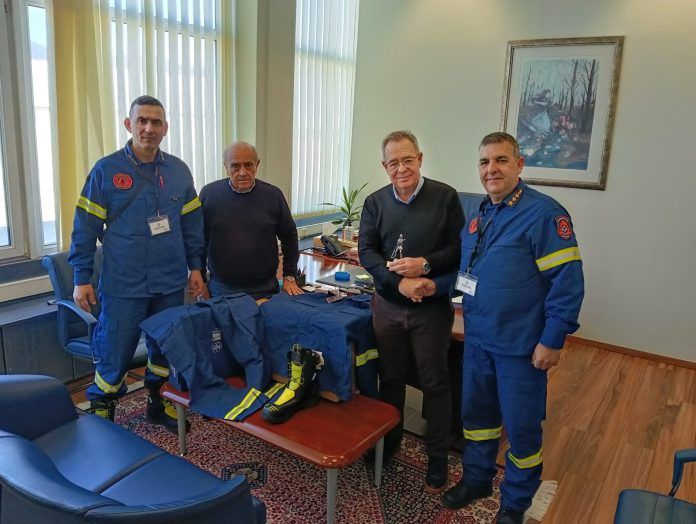 Χορηγία-πυροσβεστικού-εξοπλισμού-στους-εθελοντές-της-Ξάνθης-από-τη-ΣΕΚΕ