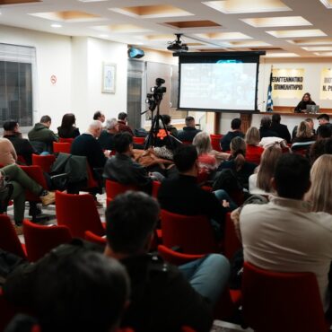 Με-επιτυχία-πραγματοποιήθηκε-στην-Κομοτνή-η-ενημερωτική-εκδήλωση-του-ΕΒΕΡ-με-θέμα-«Τεχνητή-Νοημοσύνη-για-Ατομικές-&-Μικρές-Επιχειρήσεις»