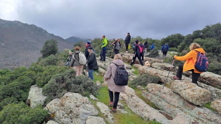 “Δρομέας-Θράκης”-και-Δήμος-Μαρώνειας-Σαπών:-«Πεζοπορική-δράση-στους-Βράχους-του-Πεπρωμένου»-(φωτος)