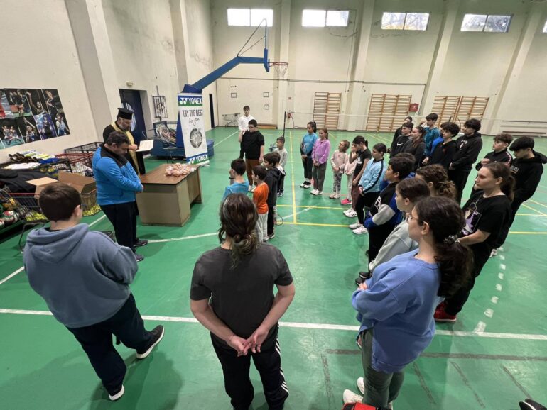 Κοπή-πίτας-για-τα-παιδικά-τμήματα-του-ΑΣ.-ΔΗΜΟΚΡΙΤΕΙΟ-ΚΟΜΟΤΗΝΗΣ-badminton