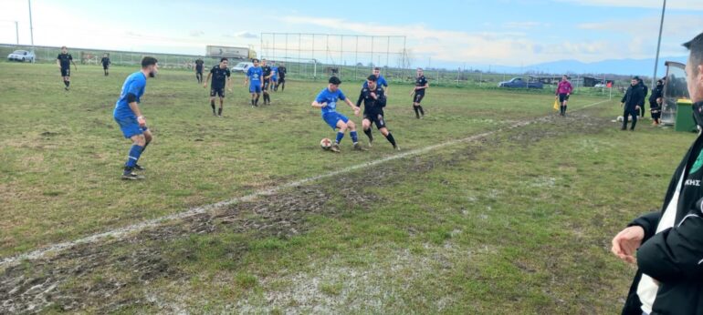 ΕΠΣ-Θράκης:-Η-Δόξα-κατάφερε-και-πήρε-το-ντέρμπι-κορυφής-στην-λασπομαχία-των-Αμαράντων-(φώτος)