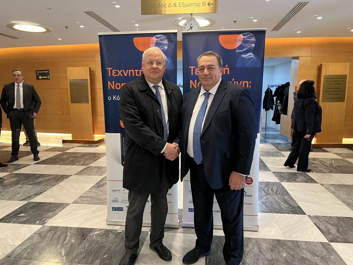 Ο-βουλευτής-Ροδόπης-Ιλχάν-Αχμέτ-στην-παρουσίαση-του-επιστημονικού-τόμου-για-την-ΑΙ-του-βουλευτή-Ροδόπης,-Ευριπίδη-Στυλιανίδη