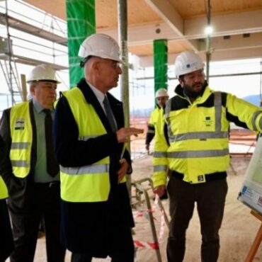 Επίσκεψη-Δένδια-στο-εργοτάξιο-του-υπό-ανέγερση-Γενικού-Νοσοκομείου-Κομοτηνής