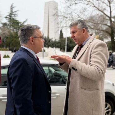 Ο-Περιφερειάρχης-Χριστόδουλος-Τοψίδης-στην-παρουσίαση-του-«Διαχειριστικού-Σχεδίου-Υδάτων-Λίμνης-Βιστωνίδας-και-οριοθέτηση-–-καθορισμός-αιγιαλού-–-παραλίας»,-που-χρηματοδοτεί-η-Περιφέρεια-ΑΜΘ