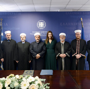 Η-Ιστορική,-Πρώτη-Κοινή-Συνέντευξη-των-Τριών-Μουφτήδων