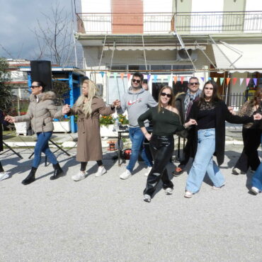 Γλέντι-με-παραδοσιακά-εδέσματα-στον-οικισμό-Διαλαμπής-του-Δήμου-Ιάσμου-την-Καθαρή-Δευτέρα