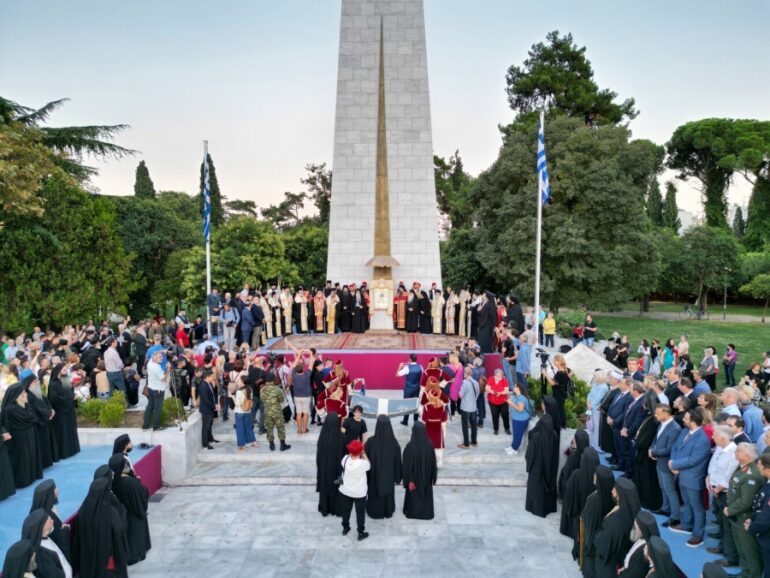 Υποδοχή-πιστού-αντίγραφου-Ιεράς-Εικόνας-«ΑΞΙΟΝ-ΕΣΤΙ»-στην-ΚΟΜΟΤΗΝΗ