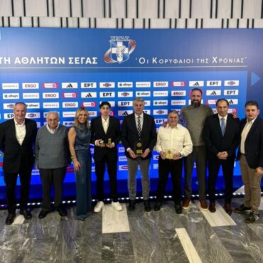 Βράβευση-της-ΠΑΜΘ-στην-Ετήσια-Τελετή-Βραβεύσεων-Αθλητών-και-Προπονητών-του-ΣΕΓΑΣ-(φωτος)