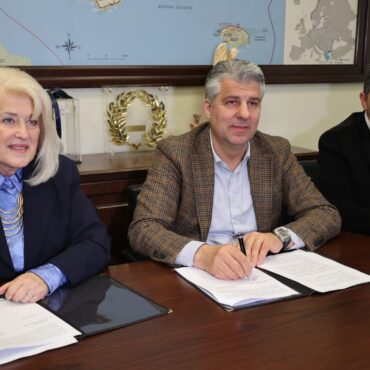 Υπογράφηκε-σύμφωνο-συνεργασίας-για-την-δημιουργία-Περιφερειακού-Συμβουλίου-Νέων-ΑΜΘ