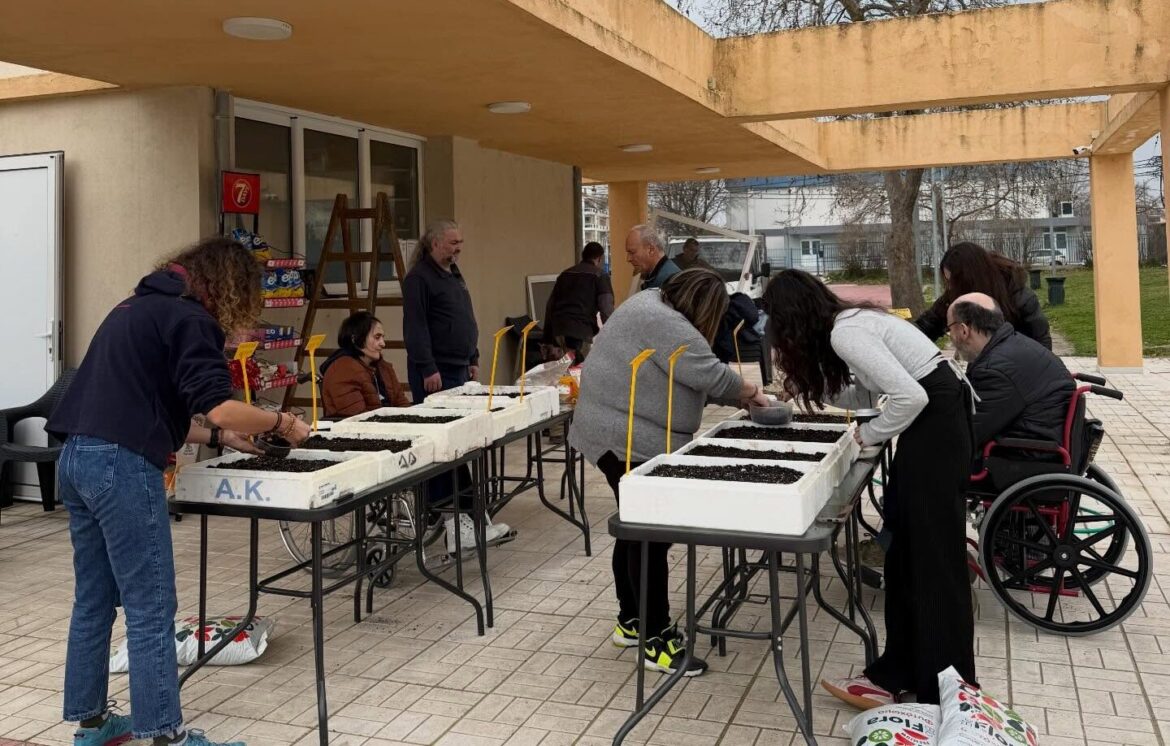 Κομοτηνή:-Δράση-σποράς-από-τα-μέλη-του-Συλλόγου-“ΠΕΡΠΑΤΩ”-και-τους-“Σπορίτες-Ροδόπης”