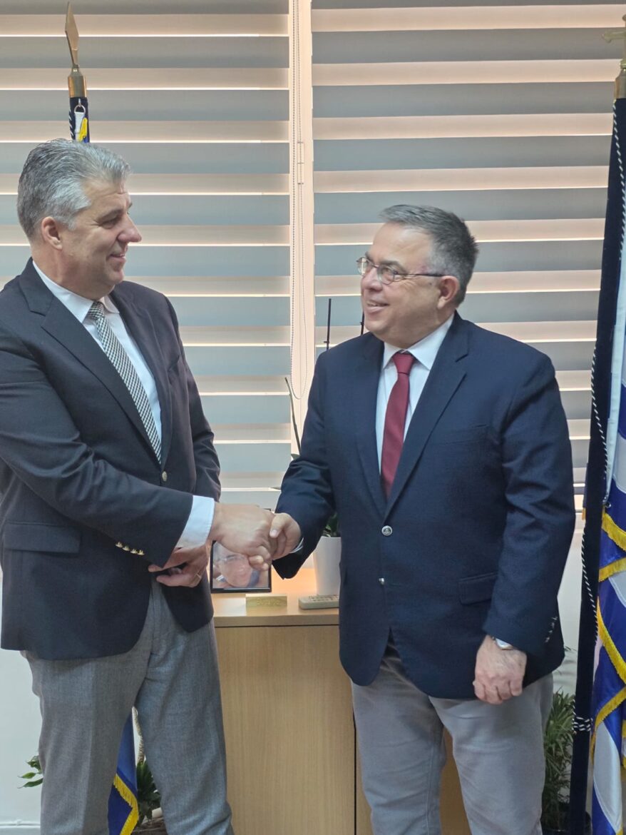 Μνημόνιο-συνεργασίας-υπέγραψαν-ο-Περιφερειάρχης-ΑΜΘ-Χριστόδουλος-Τοψίδης-και-ο-Γραμματέας-Αποκεντρωμένης-Διοίκησης-Μακεδονίας-–-Θράκης-Δημήτριος-Γαλαμάτης