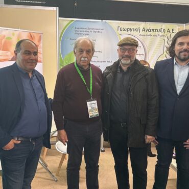 Σάκης-Αρναούτογλου-με-κλιμάκιο-του-ΠΑΣΟΚ-στην-agrotica:-“Ισχυρή-φωνή-στην-Ευρώπη-για-τους-Έλληνες-αγρότες-και-κτηνοτρόφους”