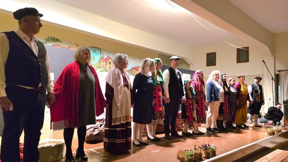 “Το-Σιναπλί-της-ψυχής-μας”-Αντάμωμα-μνήμης,-παράδοσης-και-κοινής-καταγωγής-στο-Πολιτιστικό-Κέντρο-Αιγείρου