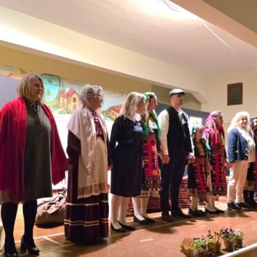 “Το-Σιναπλί-της-ψυχής-μας”-Αντάμωμα-μνήμης,-παράδοσης-και-κοινής-καταγωγής-στο-Πολιτιστικό-Κέντρο-Αιγείρου