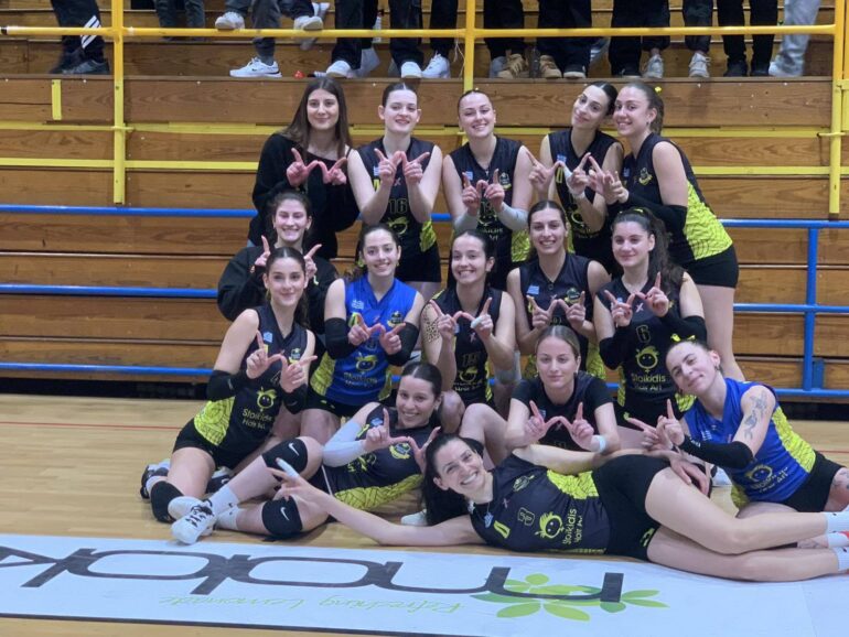 ΑΕ-Κομοτηνής-:-Πέρασμα-τίτλου-από-τις-Σέρρες-:-Αήττητες-και-κυρίαρχες-!