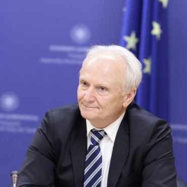 Ο-υφυπουργός-Αγροτικής-Ανάπτυξης-Γιάννης-Ανδριανός-στο-2ο-Συνέδριο-Αγροτικής-Ανάπτυξης-Ροδόπης