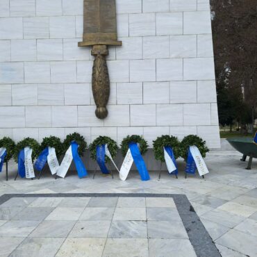 Κομοτηνή:-Με-λαμπρότητα-τελέστηκε-στο-Ηρώο-της-πόλης-η-κατάθεση-στεφάνων-για-τον-εορτασμό-της-Εθνικής-Παλιγγενεσίας-(φωτος)