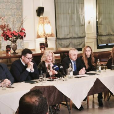 Συνάντηση-κυβερνητικού-κλιμακίου-στην-Κομοτηνή-με-τα-μέλη-της-ΔΕΕΠ-Ροδόπης-και-τον-βουλευτή-Ε.-Στυλιανίδη