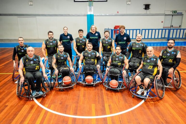 Ιστορική-πρόκριση-του-𝚮𝚸𝚶𝚫𝚰𝚱𝚶𝚼-𝚱𝚶𝚳𝚶𝚻𝚮𝚴𝚮𝚺-στον-τελικό-του-𝚱𝚼𝚷𝚬𝚲𝚲𝚶𝚼-𝚬𝚲𝚲𝚨𝚫𝚶𝚺