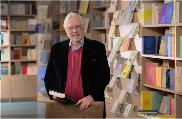 Σεμινάριο-Κβαντομηχανικής-για-εκπαιδευτικούς-από-τον-Επίτιμο-Διδάκτορα-του-Πανεπιστημίου-Κρήτης-Στέφανο-Τραχανά-στο-ΕΚΦΕ-Κομοτηνής