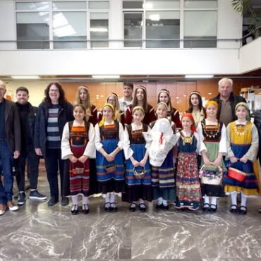 Κομοτηνή:-Αναβίωσε-το-έθιμο-του-Σαββάτου-του-Λαζάρου-από-τον-ΜΟΚ