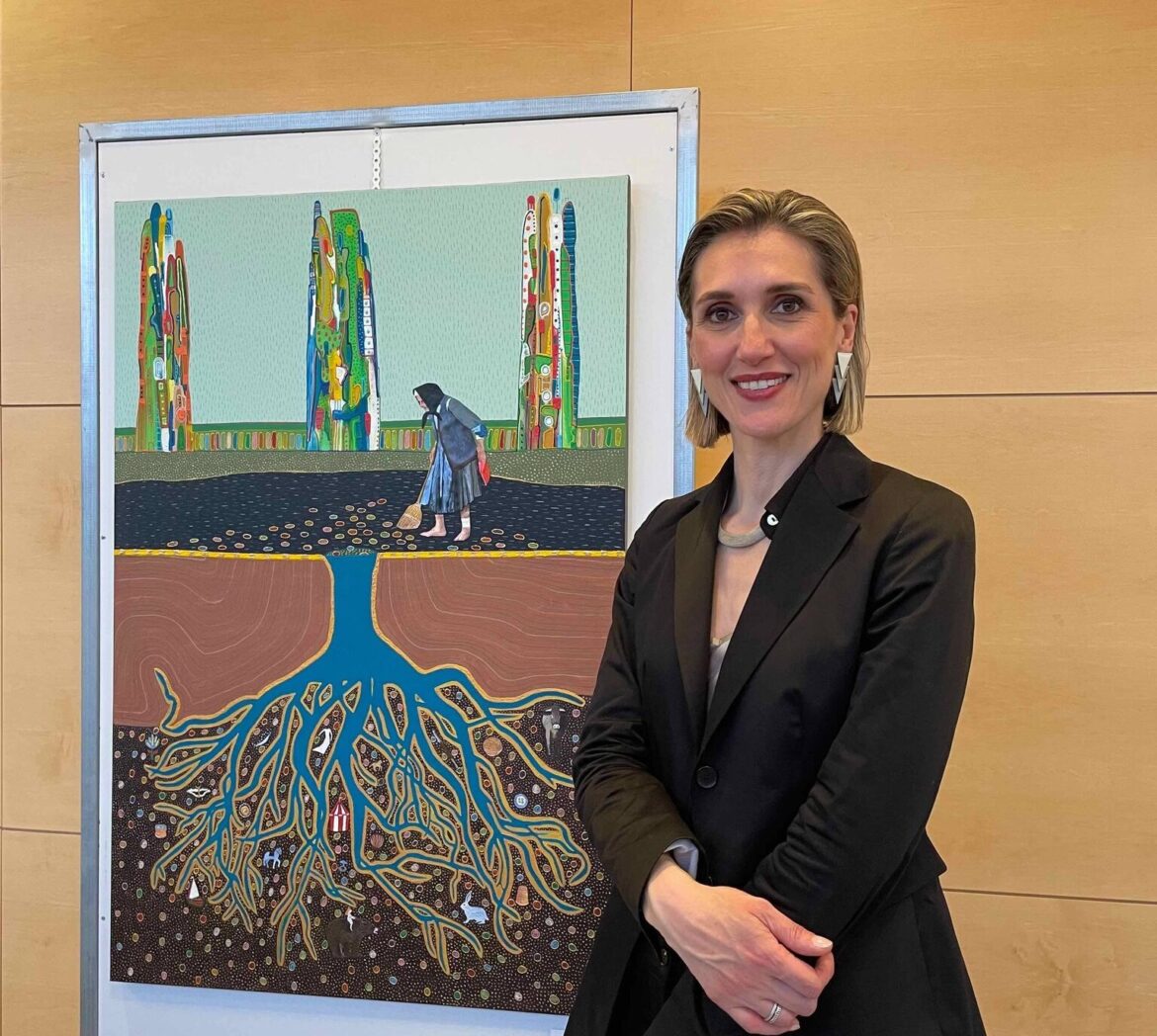 Η-έκθεση-με-τίτλο-“Το-κομμένο-καβάκι”-της-Κομοτηναίας-εικαστικού-Ελένης-Πεχλιβάνη-εγκαινιάστηκε-στο-Μέγαρο-Μουσικής-Κομοτηνής