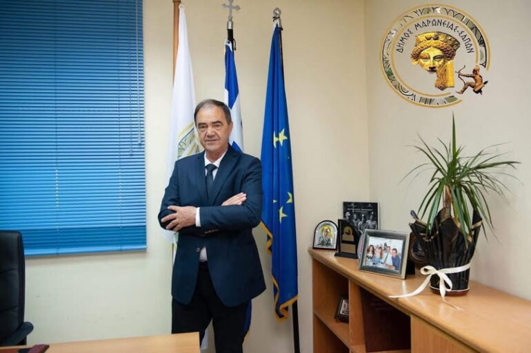 Ευχές-Πάσχα-από-τον-Δήμαρχο-Μαρωνείας-–-Σαπών-Απόστολο-Ιωάννου