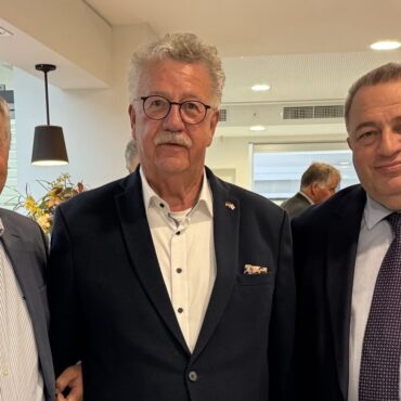 Ξαναζωντάνεψε-η-Ελληνογερμανική-Φιλία-κατά-τη-συνάντηση-Ευρ.-Στυλιανίδη-και-Χανς-Φούχτελ