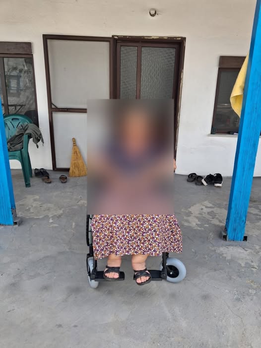 ΔΕΜΠΚομοτηνής:-Προσφορά-ενός-αναπηρικού-αμαξιδίου-σε-συμπολίτισσά-μας