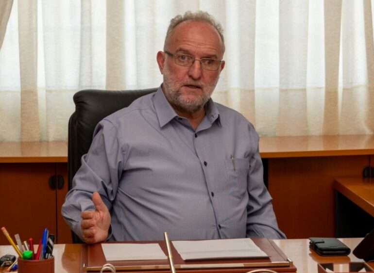 Ντίνος-Χαριτόπουλος-:-«Ο-Δήμος-Μαρωνείας-–-Σαπών-δεν-είναι-προσωπικό-στούντιο-μοντάζ»