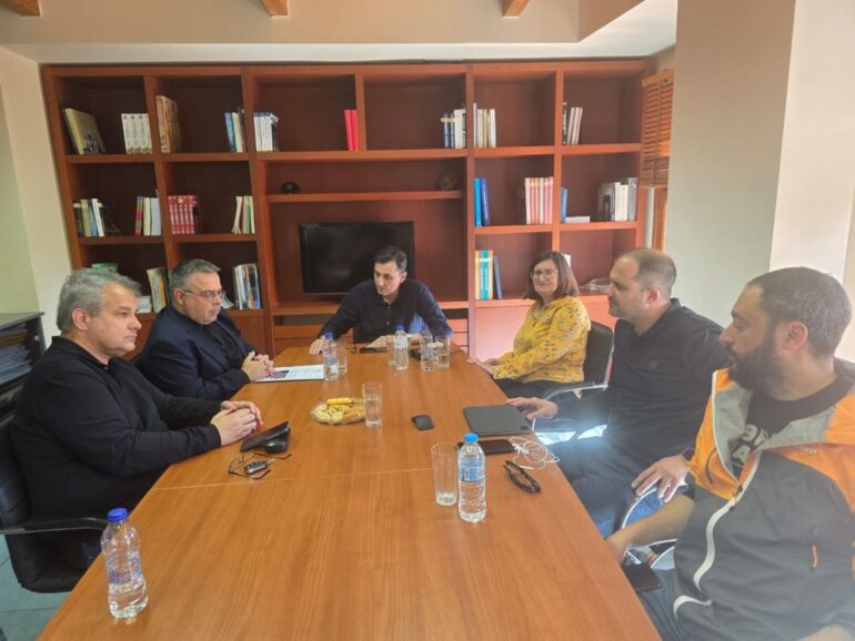 Συνάντηση-στην-Κομοτηνή-ο-Γραμματέας-της-Αποκεντρωμένης-Διοίκησης-Μακεδονίας-–-Θράκης,-Δημήτρης-Γαλαμάτης-με-τον-πρόεδρο-του-ΤΕΕ-Θράκης