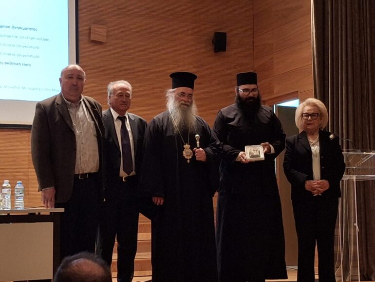 Πλήθος-κόσμου-στο-Μητροπολιτικό-Μέγαρο.-Με-επιτυχία-η-Ημερίδα-για-την-ραδιενέργεια