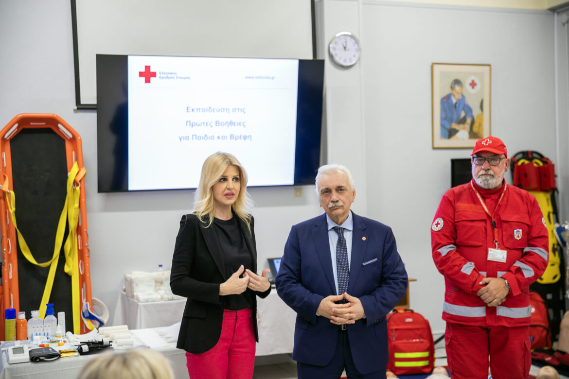 Ο-Ελληνικός-Ερυθρός-Σταυρός-ξεκίνησε-τα-δωρεάν-σεμινάρια-πρώτων-βοηθειών-για-το-πρόγραμμα-«Νταντάδες-της-Γειτονιάς»